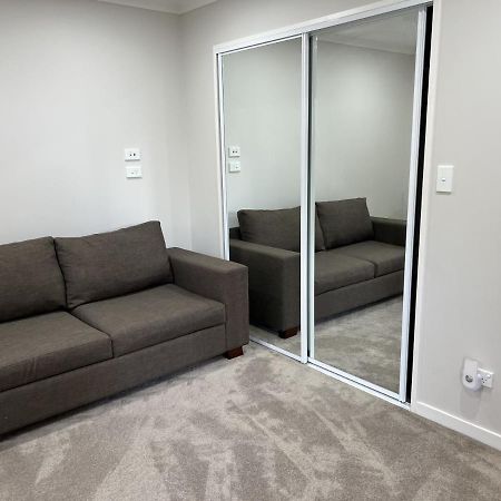 Guest Suite - Cosy Place In The Wattle Downs Оукланд Екстериор снимка