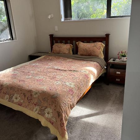 Guest Suite - Cosy Place In The Wattle Downs Оукланд Екстериор снимка